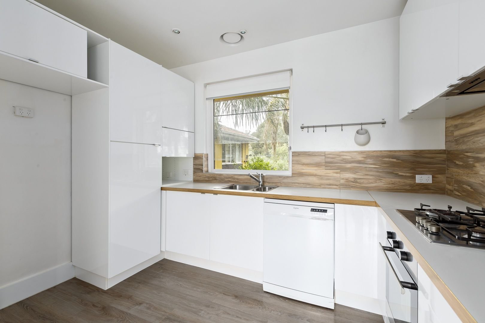 Property Gallery Thumbnail 2