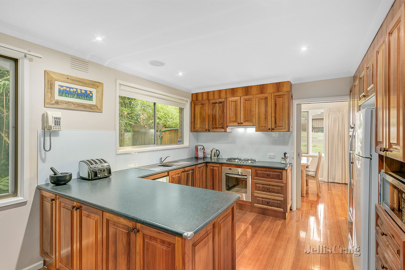 47 Roseland Grove, Doncaster image 3