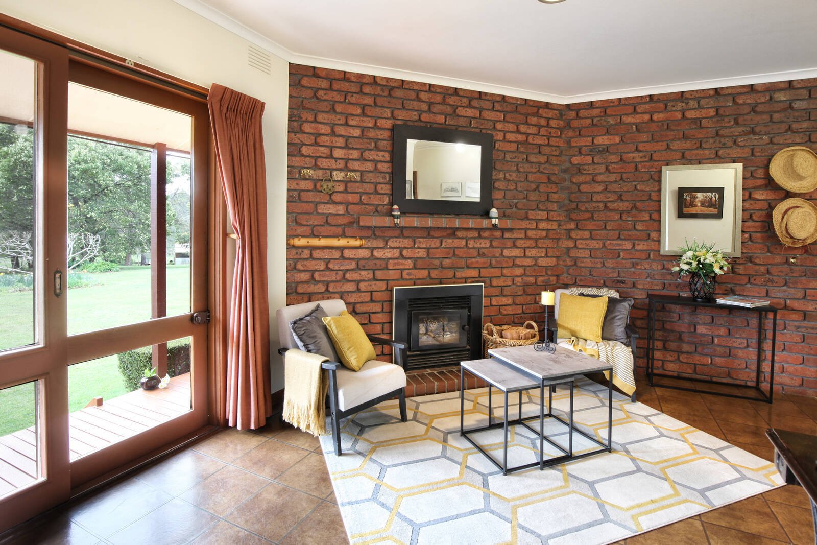Property Gallery Thumbnail 6
