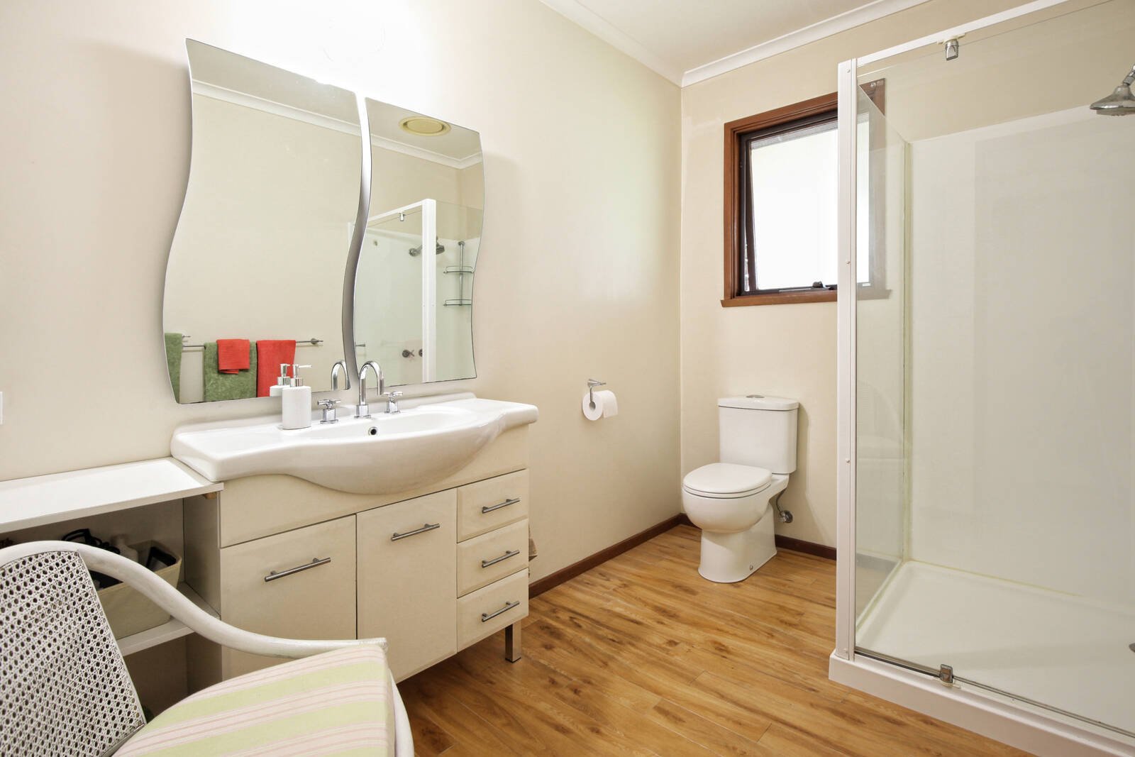 Property Gallery Thumbnail 8