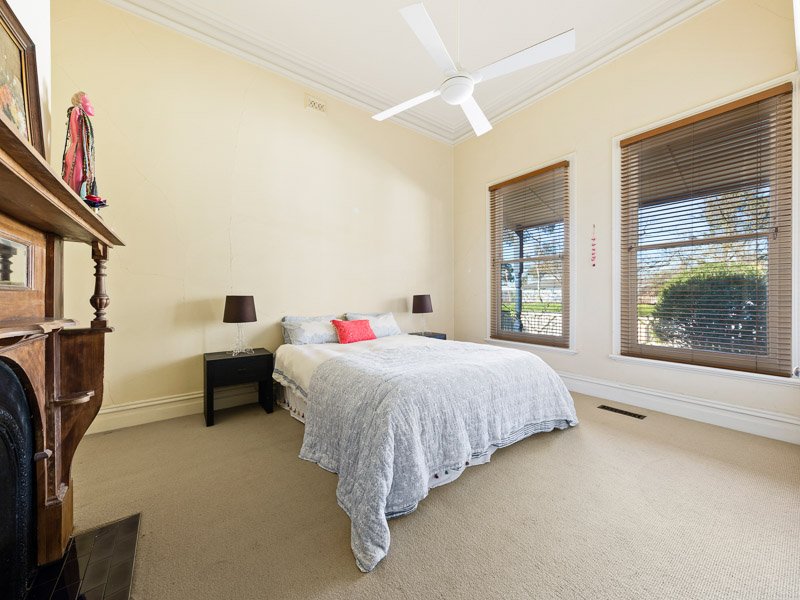 47 South Crescent, Northcote image 3