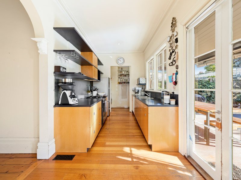 47 South Crescent, Northcote image 6