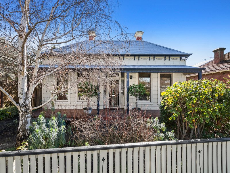 47 South Crescent, Northcote image 1
