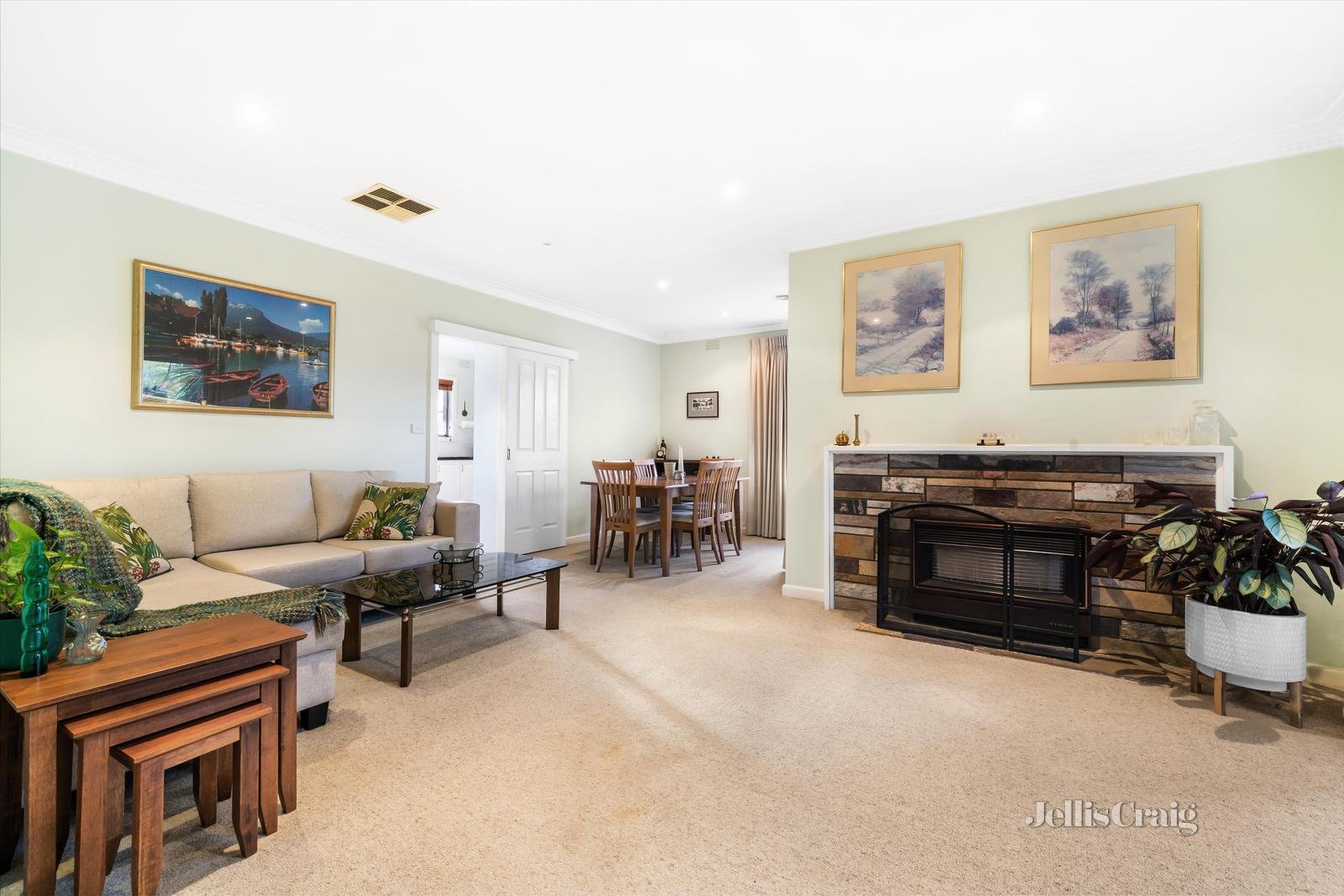 47 Tram Road, Doncaster image 3