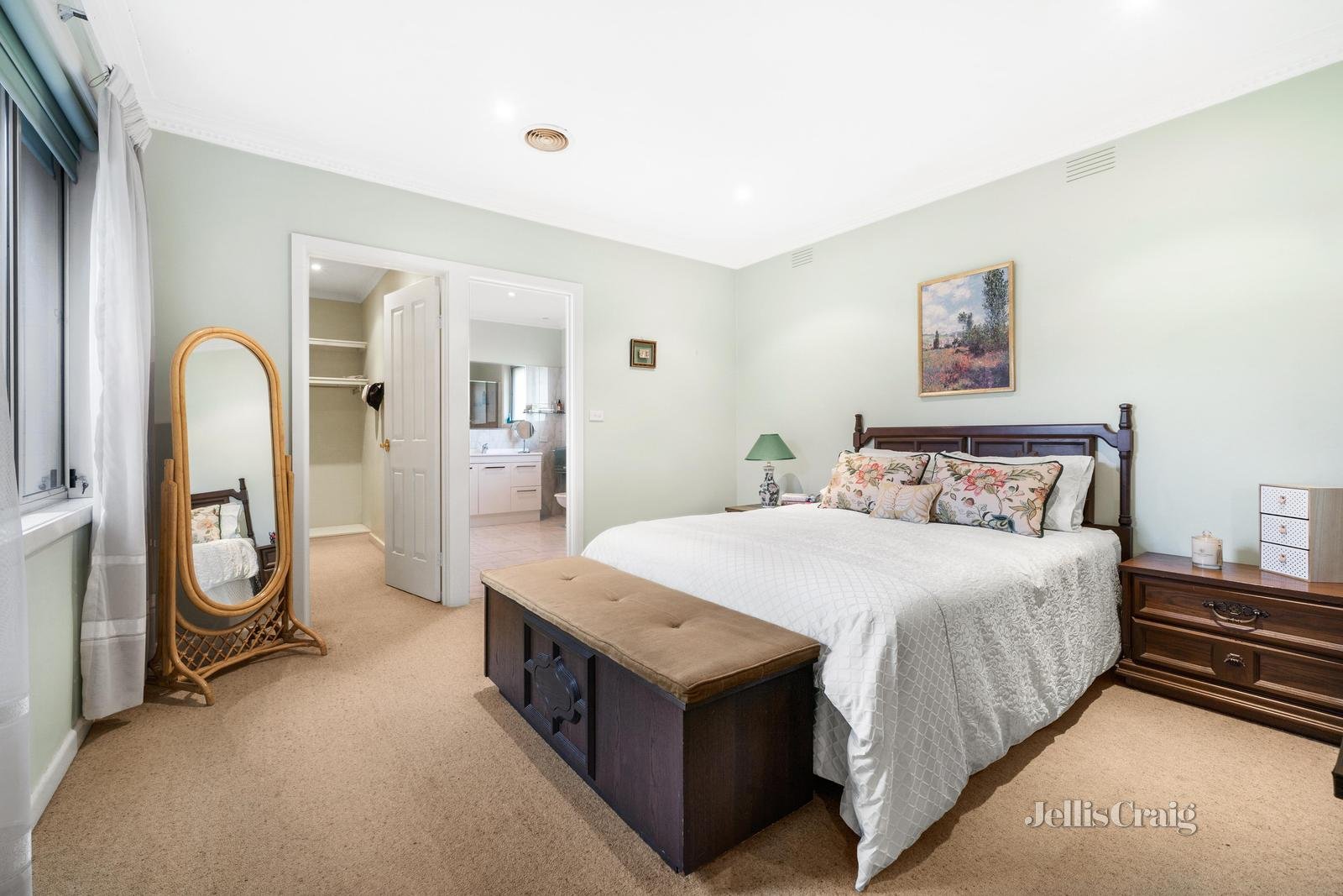 47 Tram Road, Doncaster image 8
