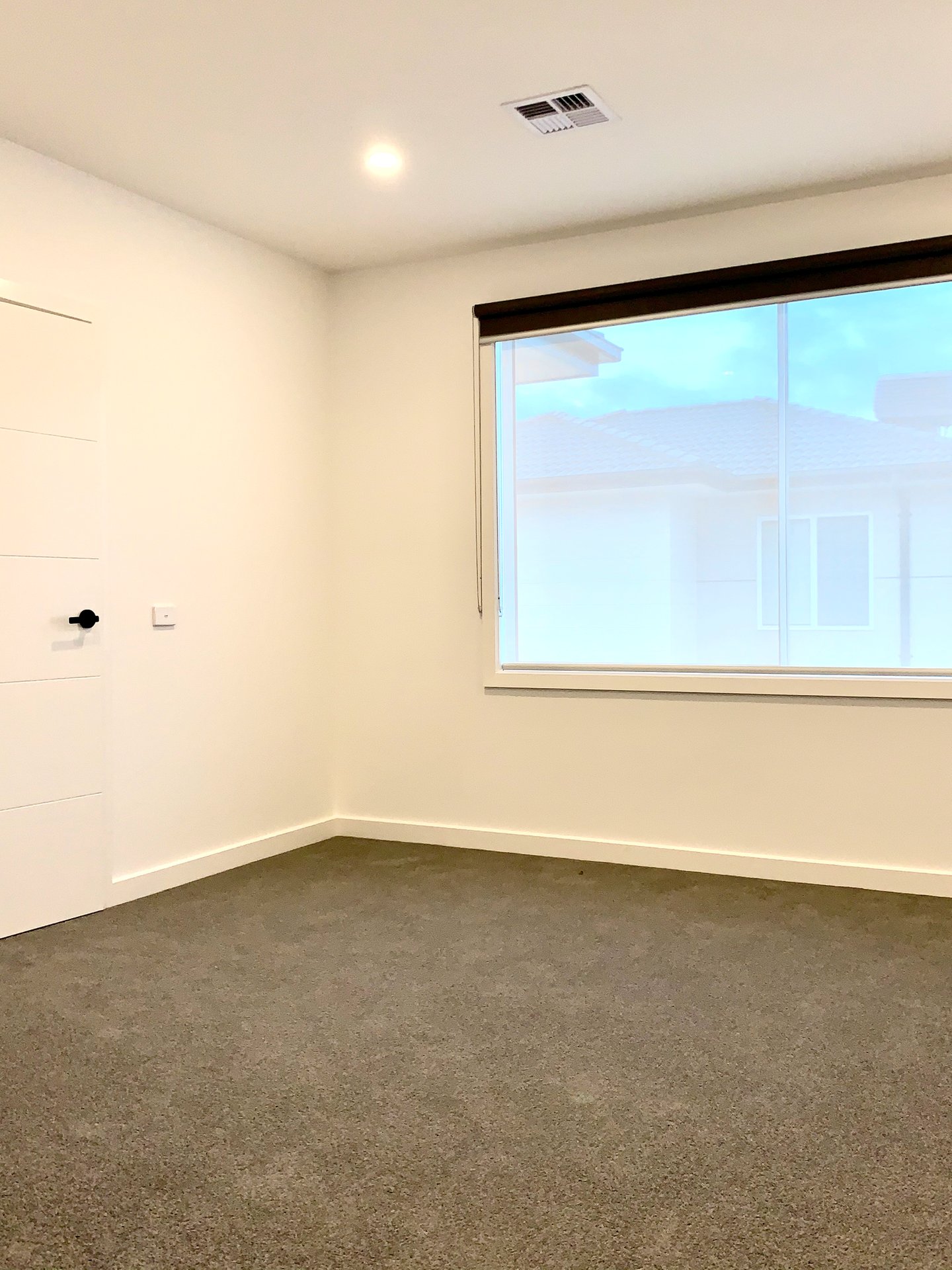 Property Gallery Thumbnail 6