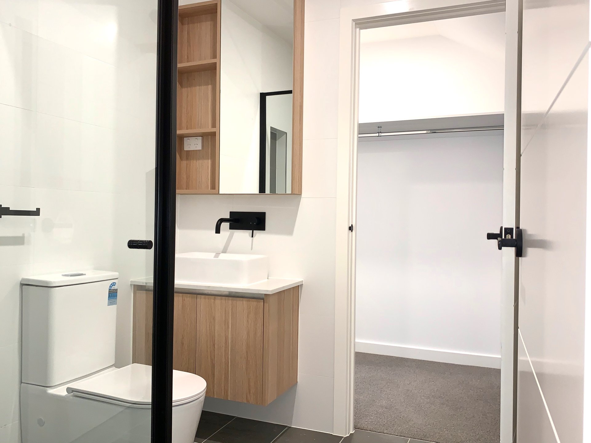 Property Gallery Thumbnail 11