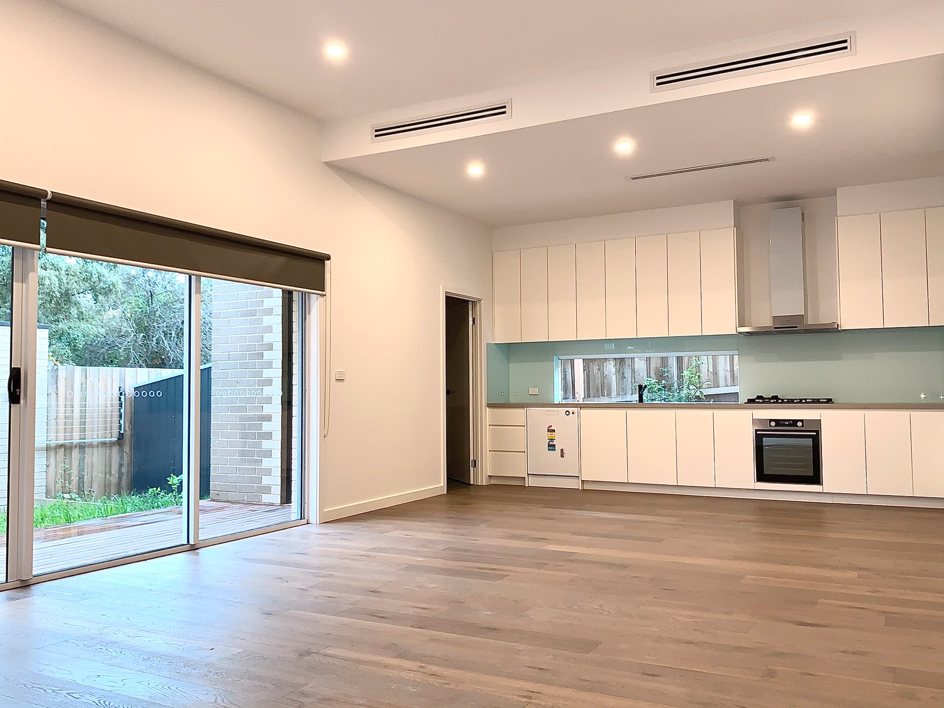 Property Gallery Thumbnail 3
