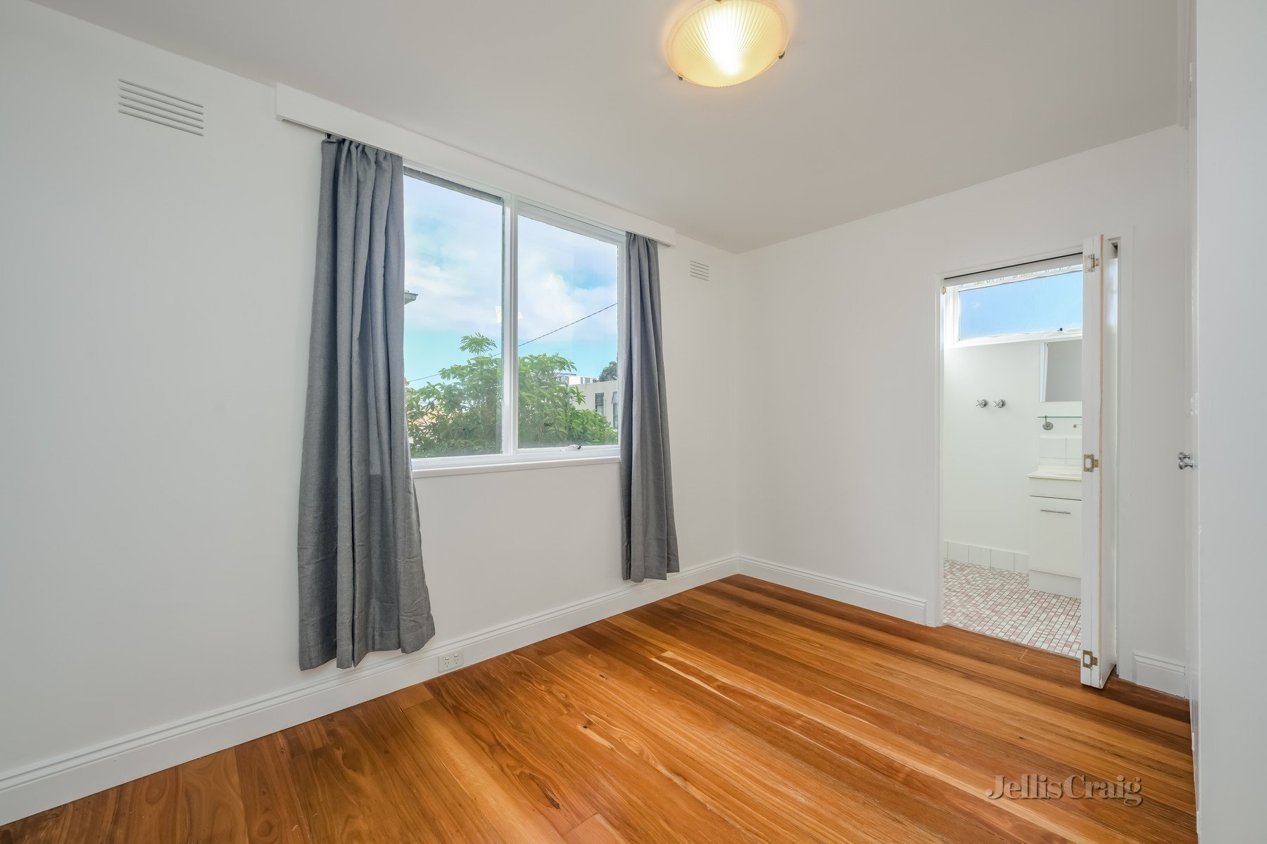 4/70 Edinburgh Street, Flemington image 4