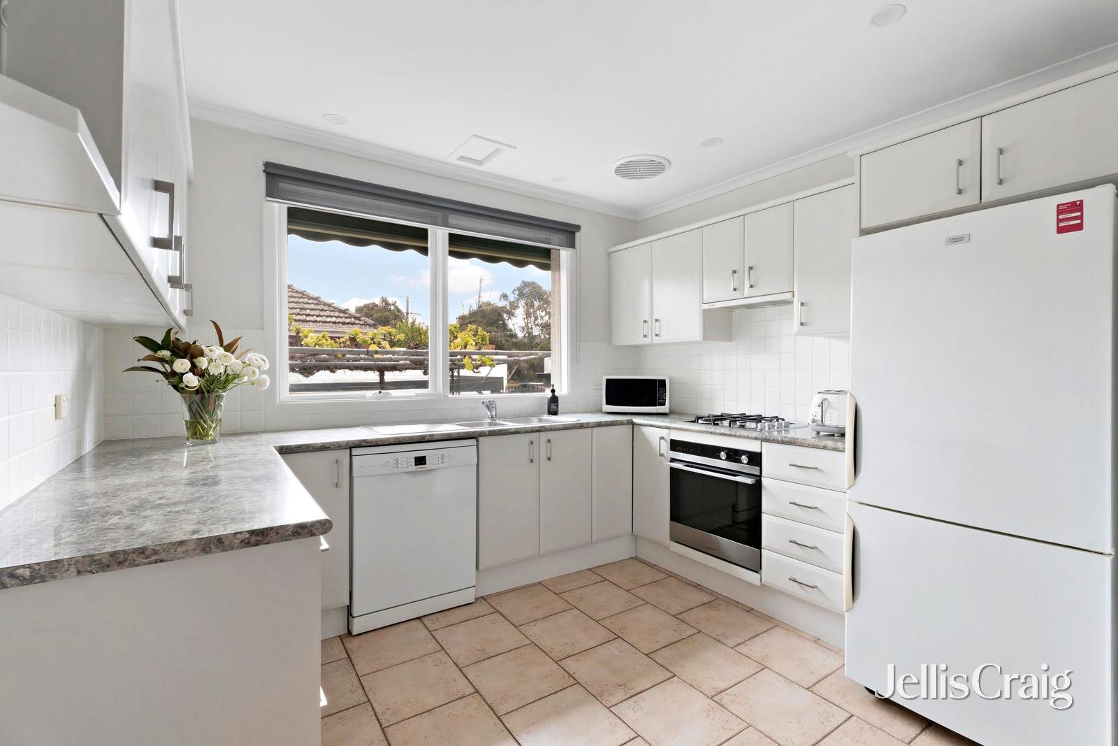 471 Pascoe Vale Road, Strathmore image 4