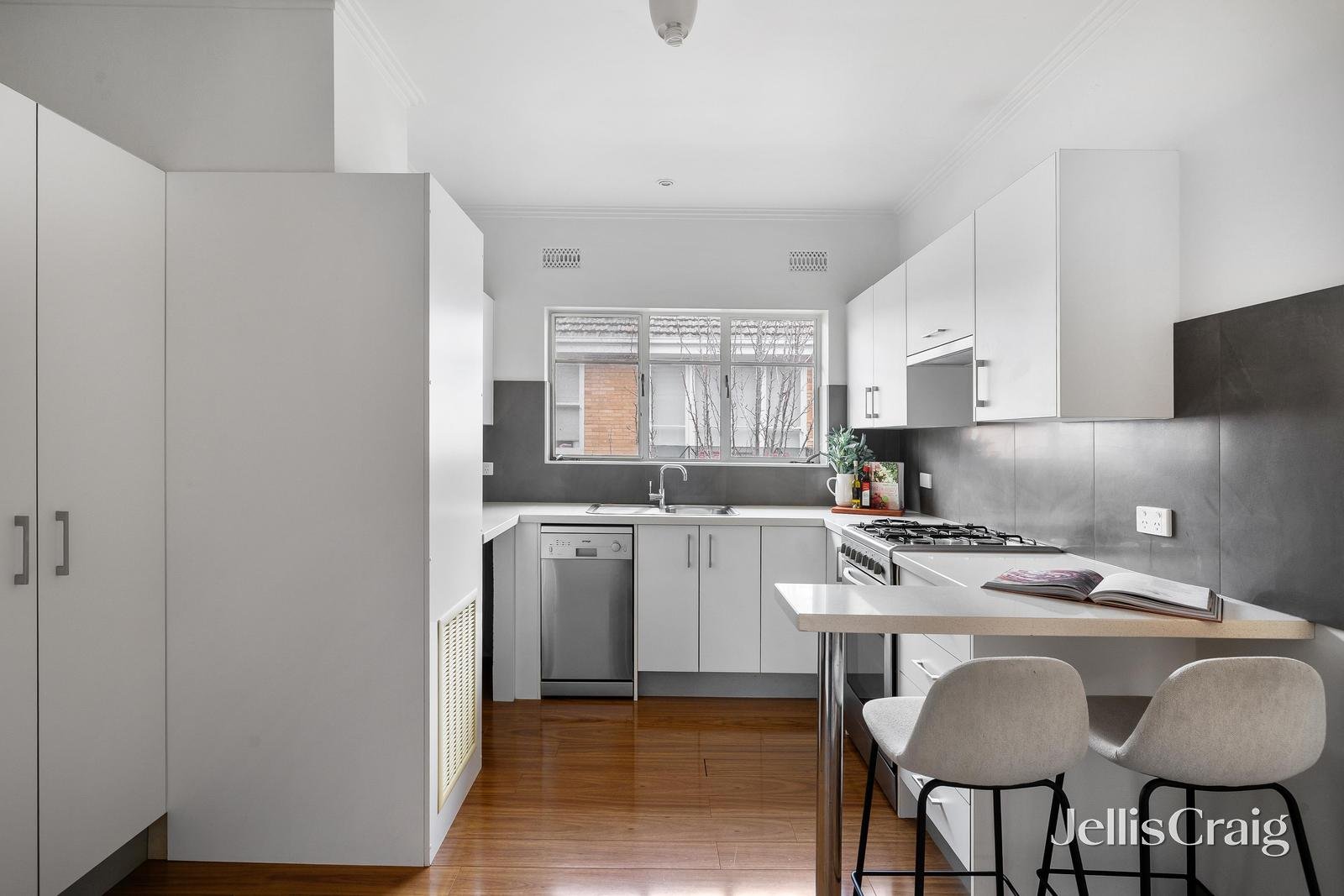 4/710 Orrong Road, Toorak image 5