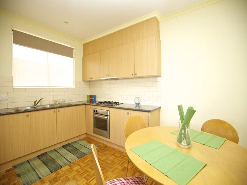 4/71A Holmes Street, Brunswick East image 2