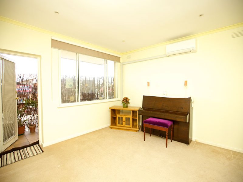 4/71A Holmes Street, Brunswick East image 3