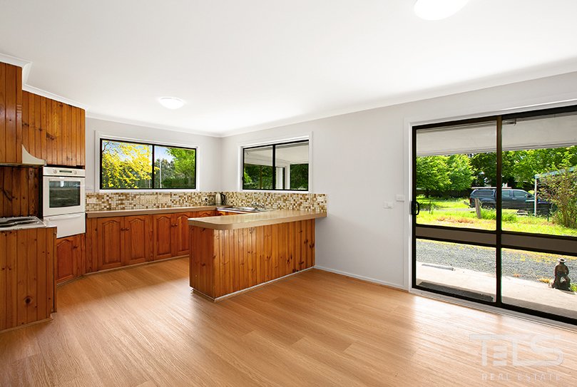 472 Cobb and Co Road, Carlsruhe image 8