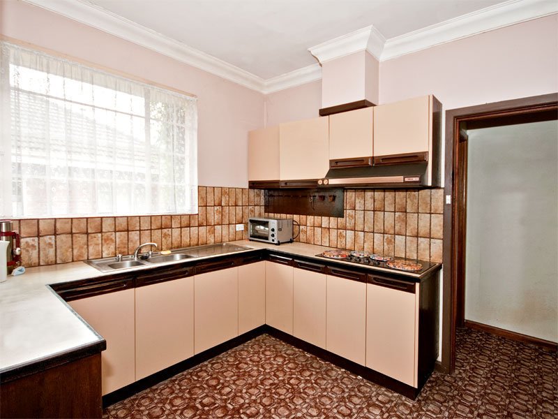 472 Middleborough Road, Blackburn image 5
