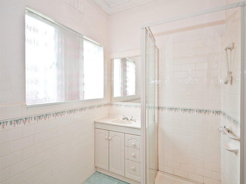 472 Middleborough Road, Blackburn image 6