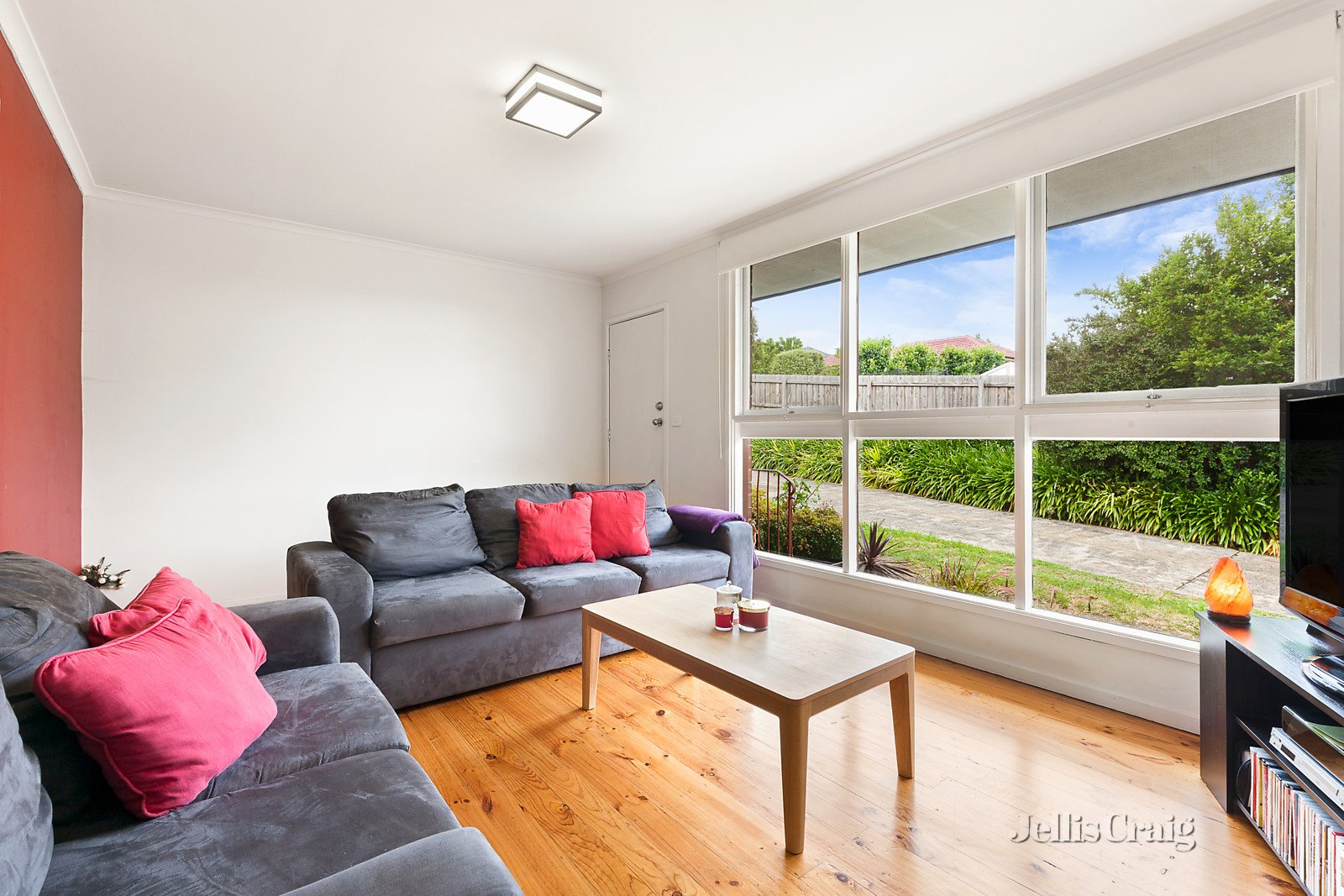 4/72 Nell Street, Greensborough image 3