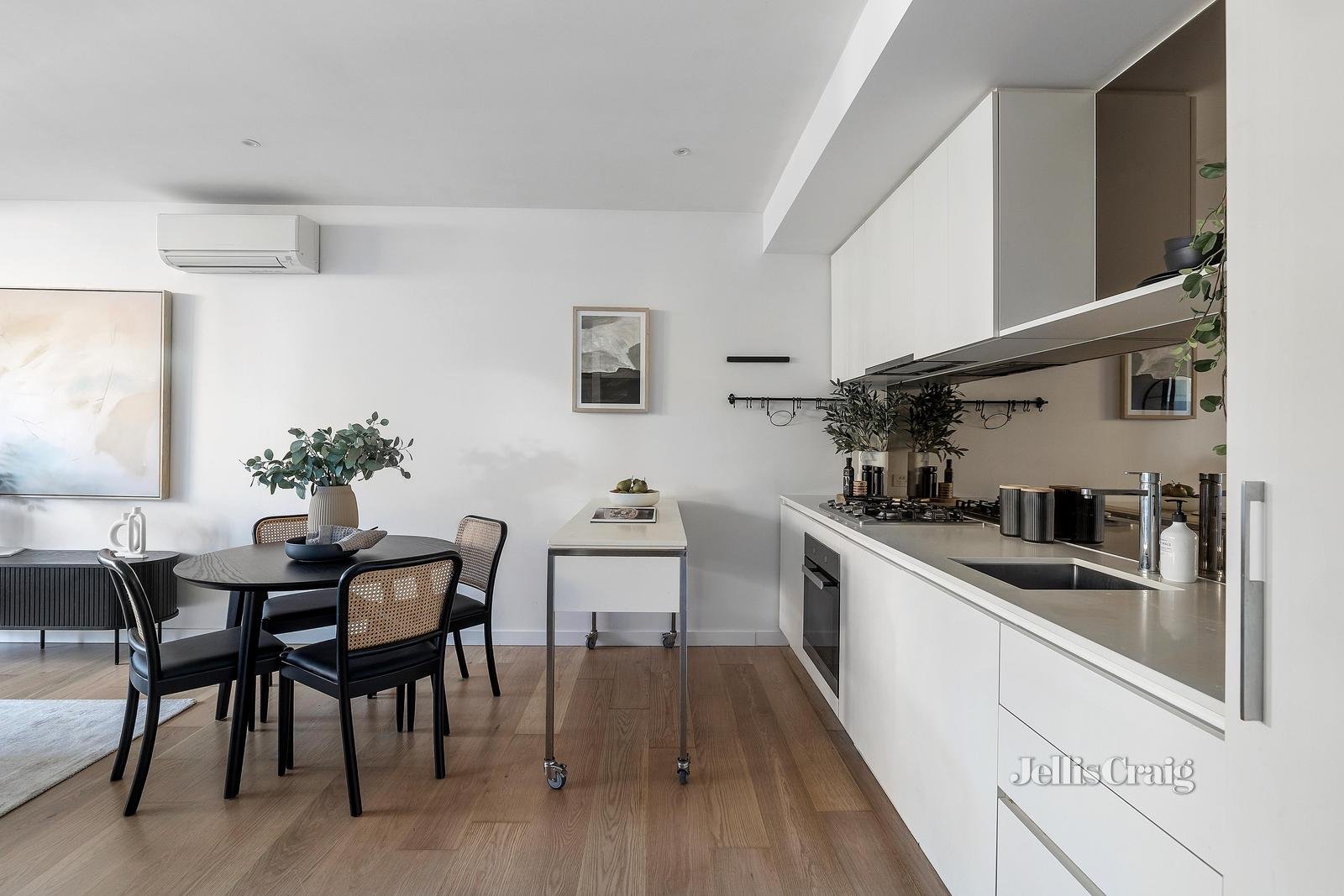 4/723 Toorak Road, Kooyong image 2