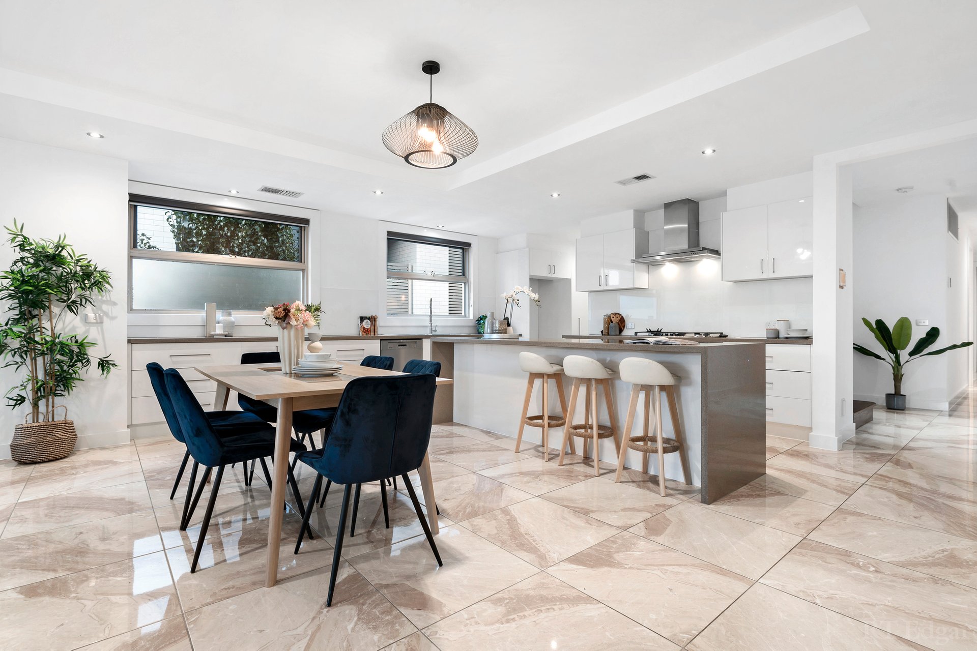 Property Gallery Thumbnail 2