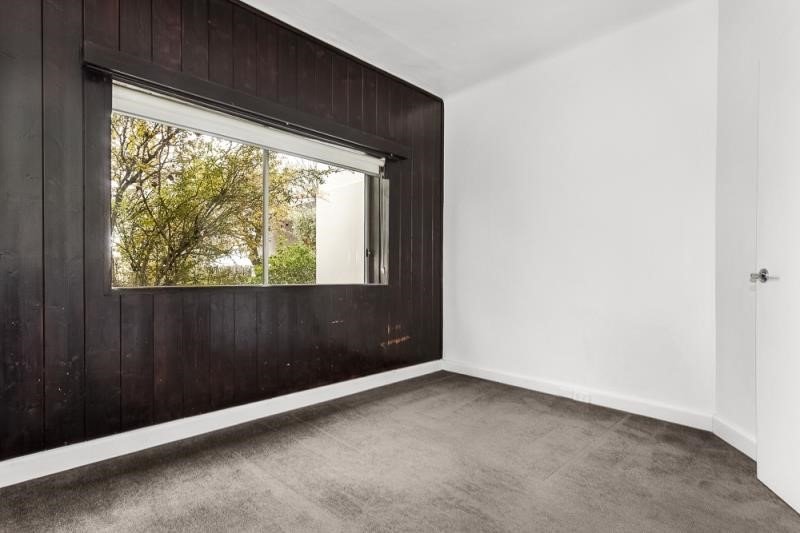 4/73 Marine Parade, Elwood image 1