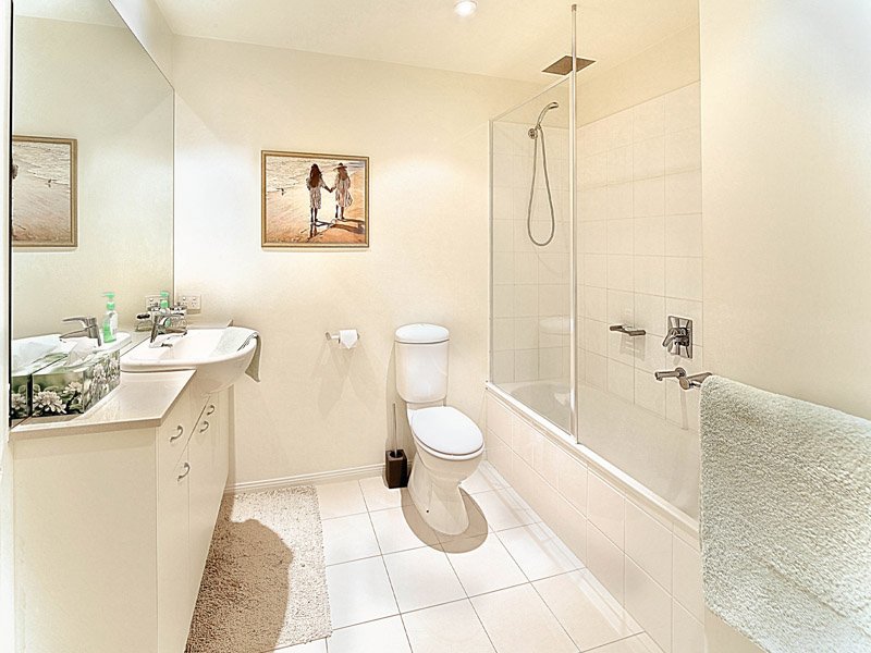 47/3 Seisman Place, Port Melbourne image 7