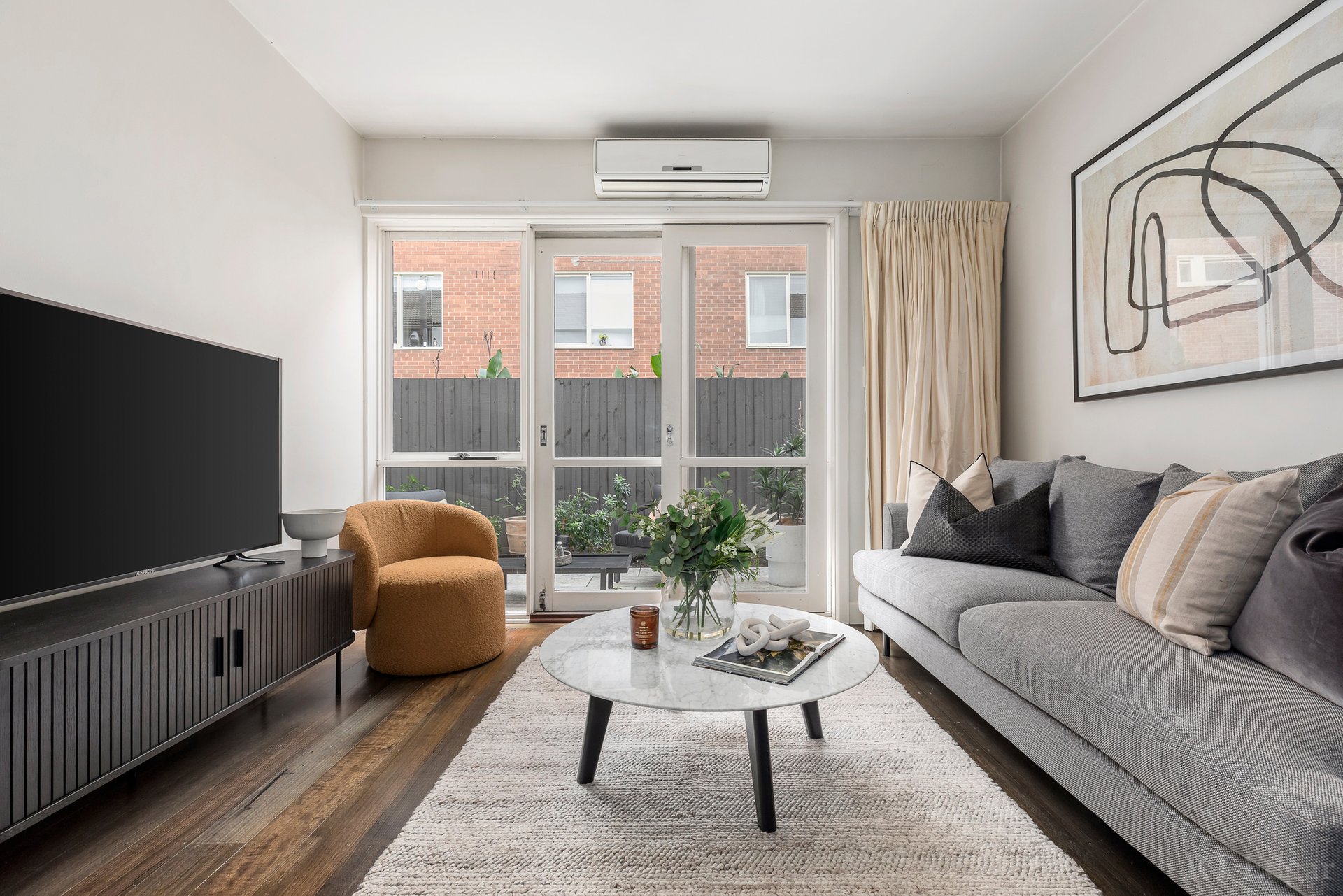 Property Gallery - Main Image