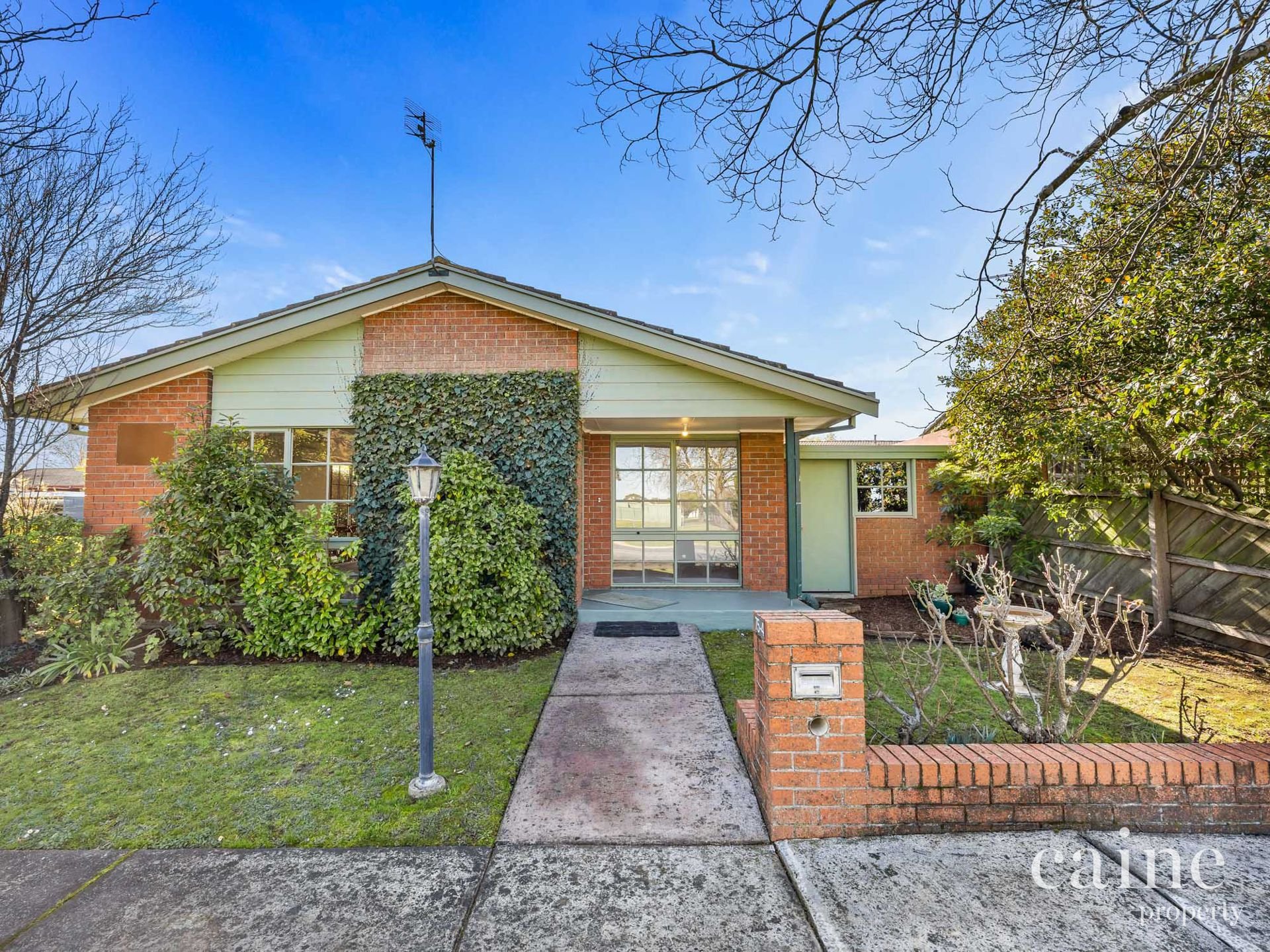 4/75 Longley Street, Alfredton image 1