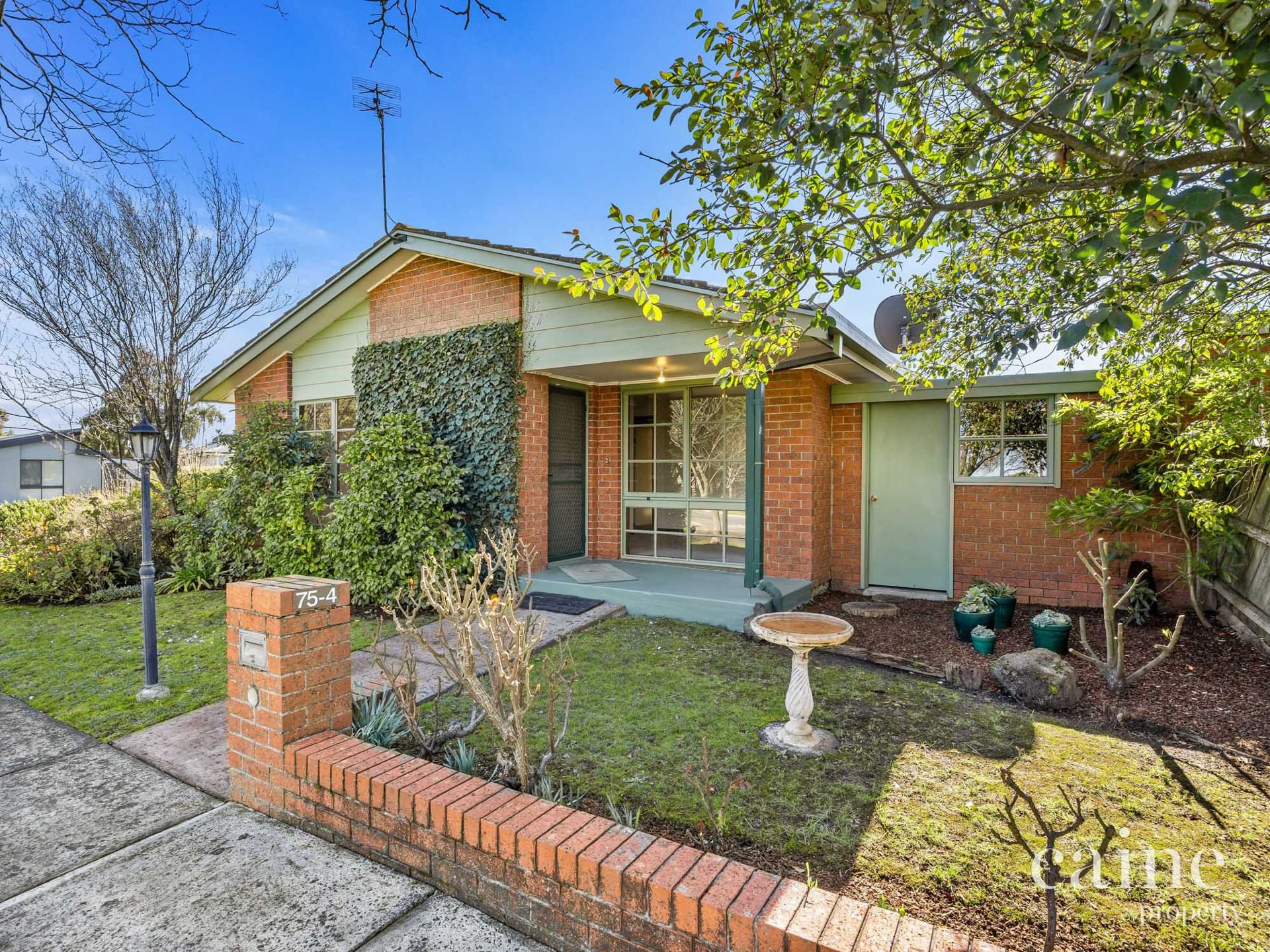 4/75 Longley Street, Alfredton image 2