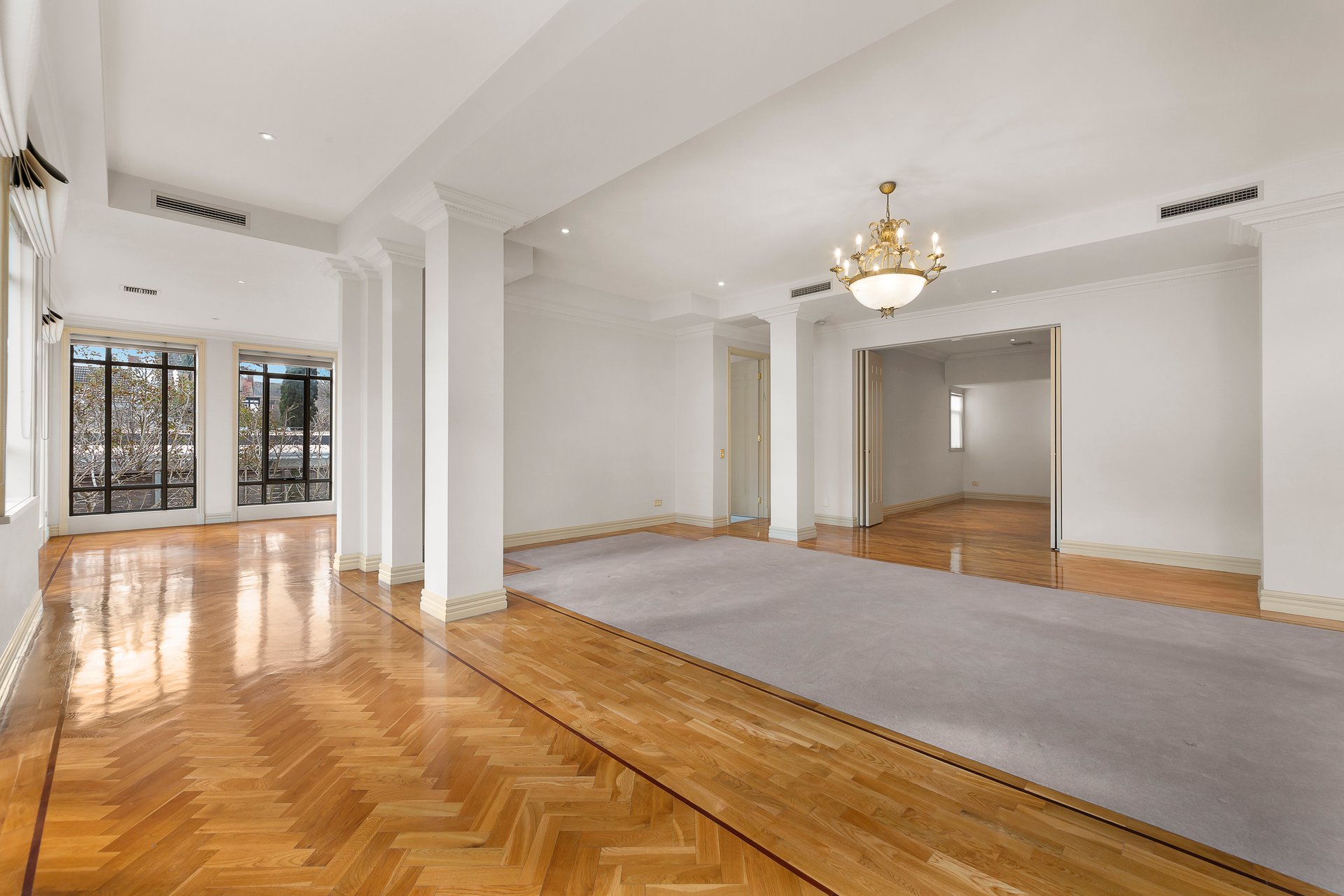 Property Gallery Thumbnail 4