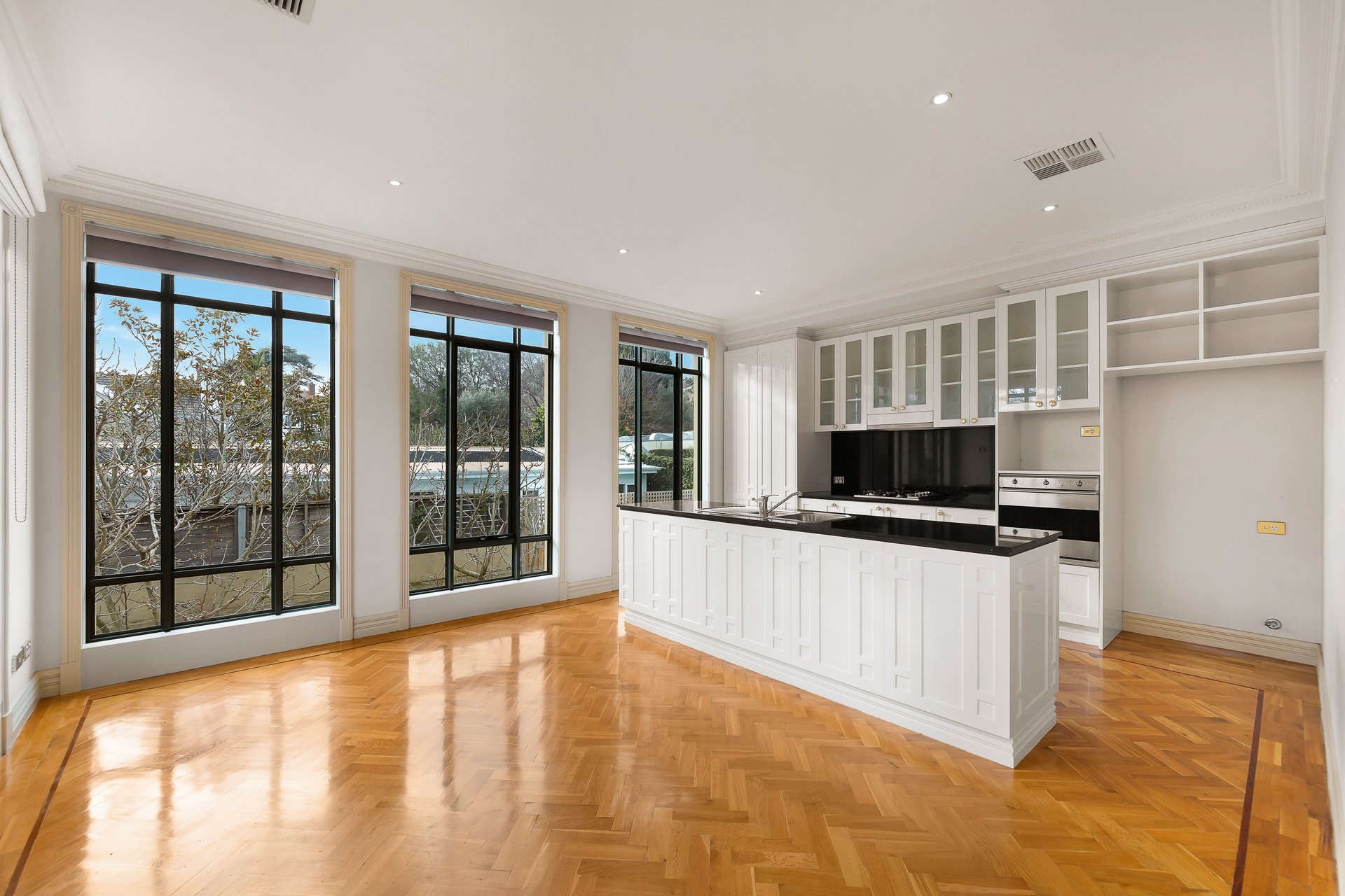 Property Gallery Thumbnail 2
