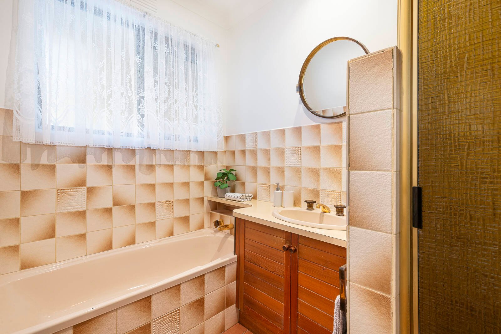 Property Gallery Thumbnail 8
