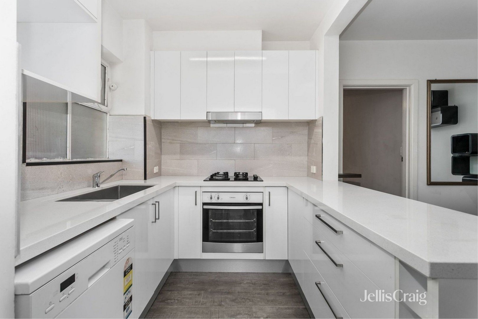 4/78 Queens Road, Melbourne image 5