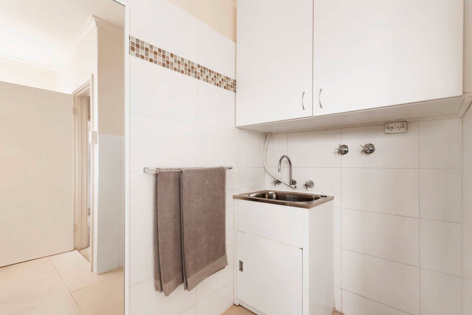 Property Gallery Thumbnail 9