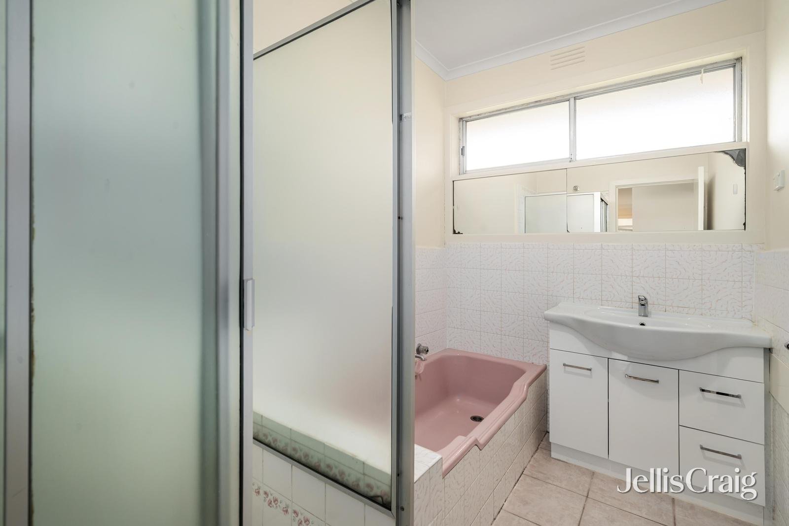 48 Ballantyne Street, Burwood East image 4