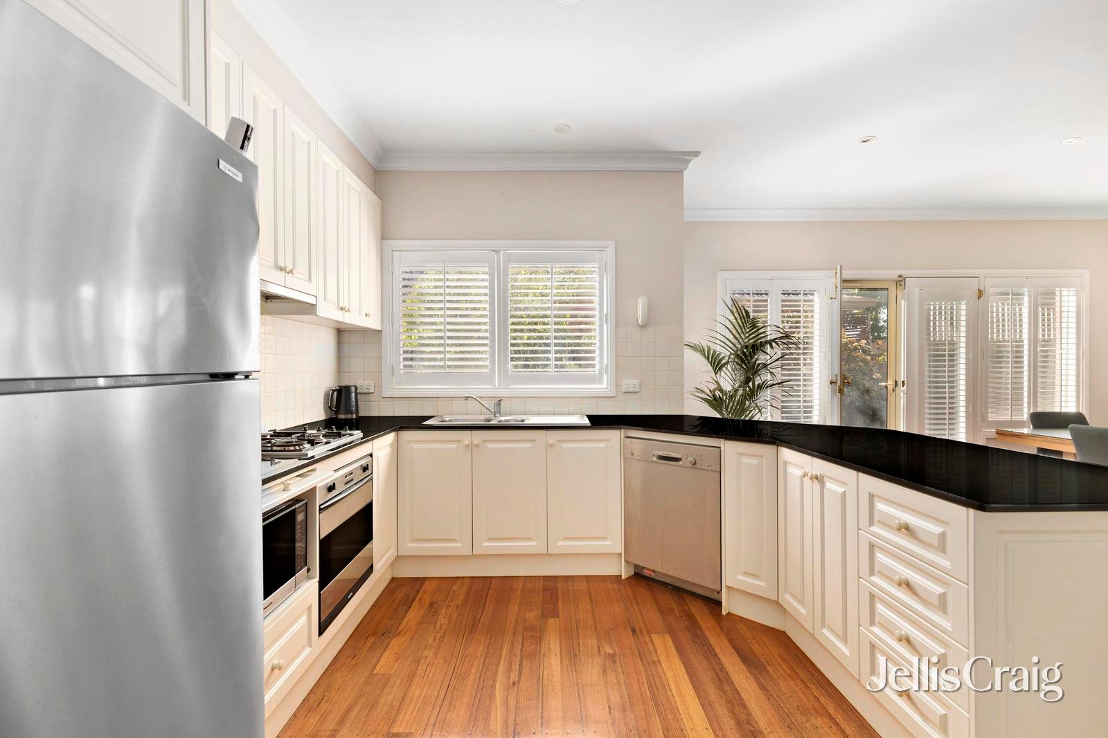 48 Balmoral Avenue, Strathmore image 3