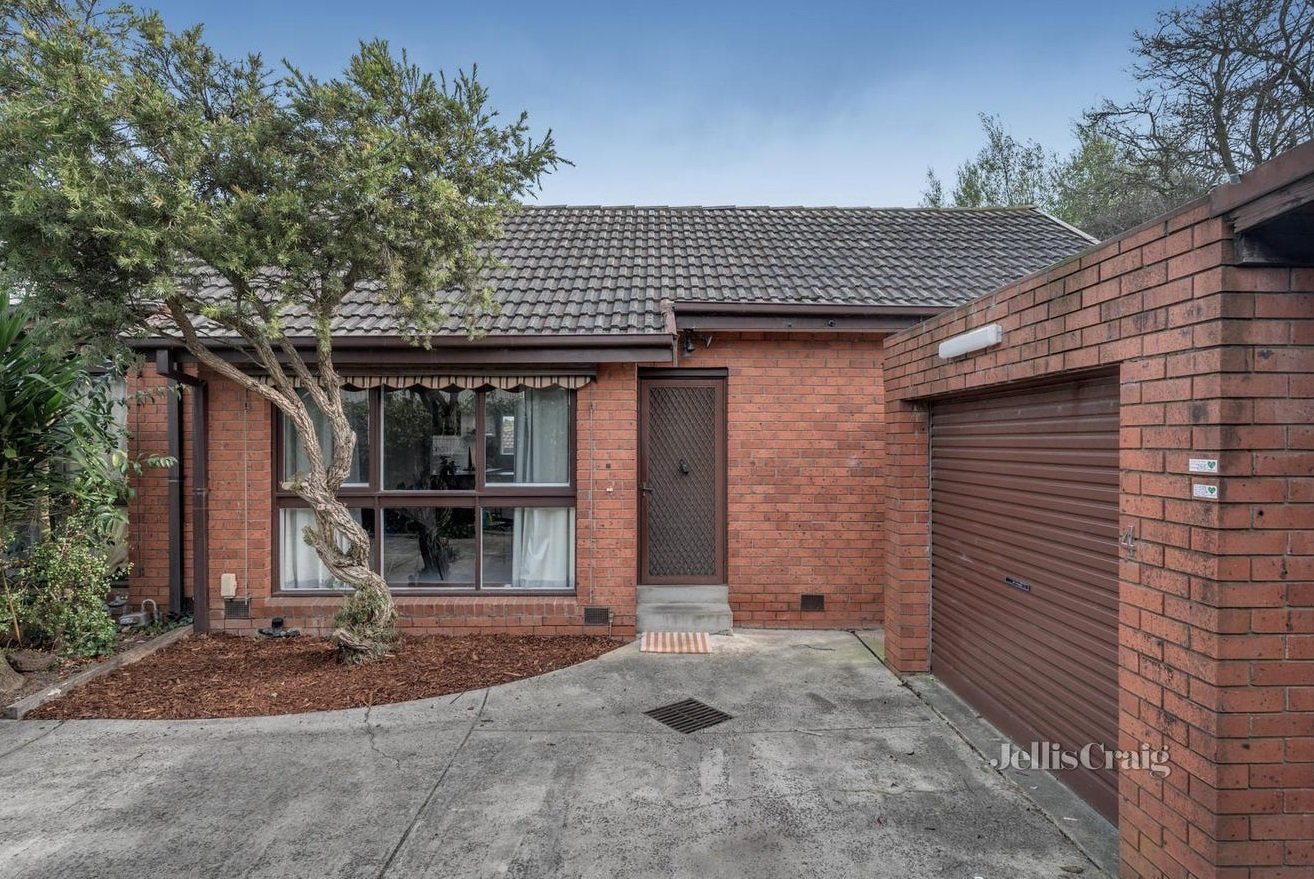 4/8 Barkly Street, Ringwood image 1