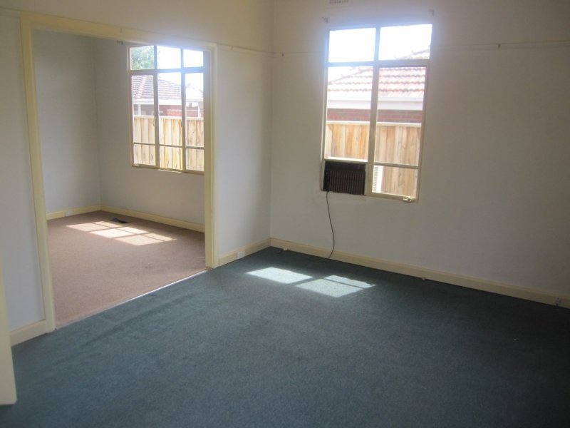 48 Begonia Street, Box Hill South image 3