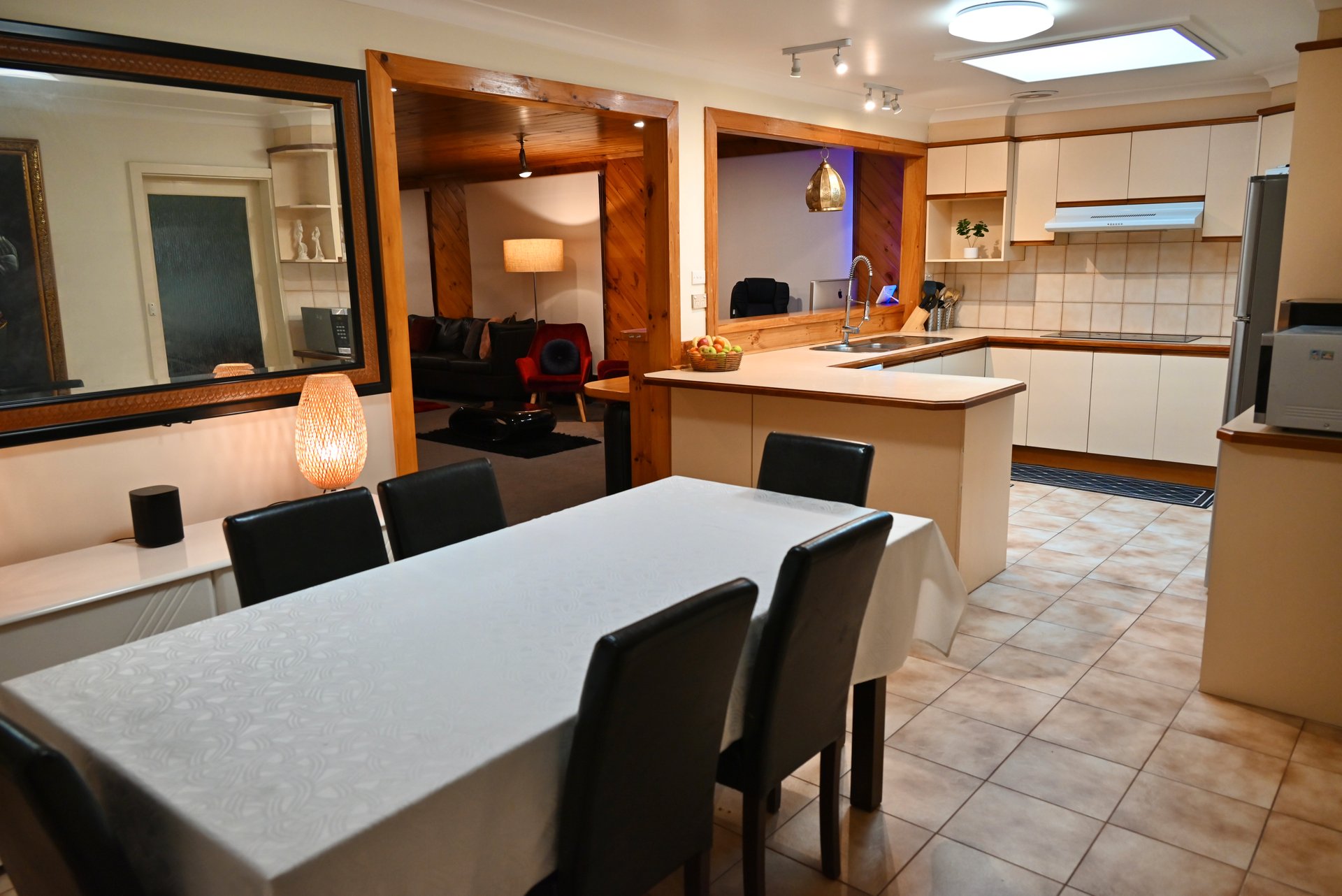 48 Bimbadeen Drive, Mooroolbark image 2