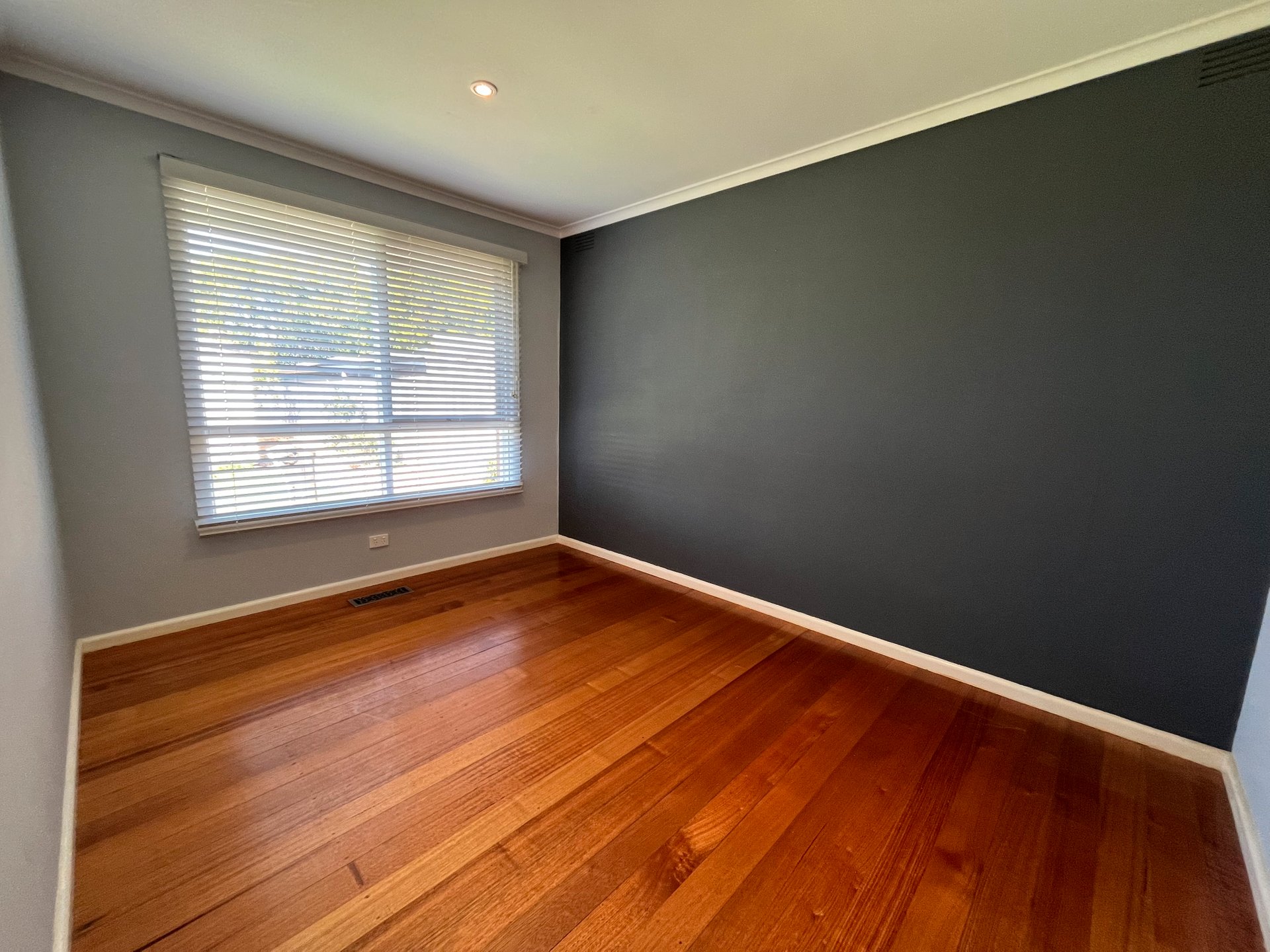 48 Blazey Road, Croydon South image 8