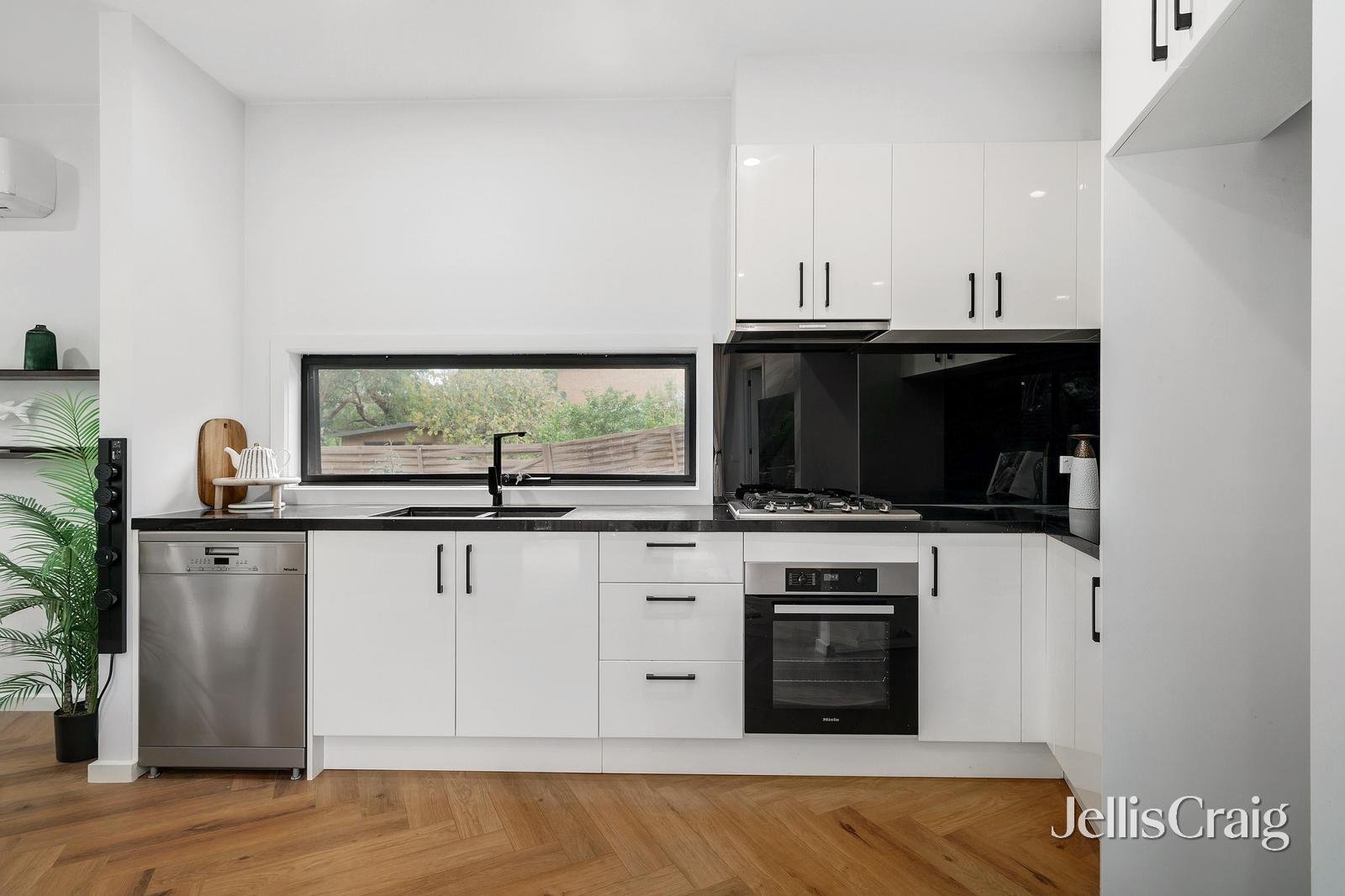 4/8 Box Hill Crescent, Mont&nbsp;Albert&nbsp;North image 5