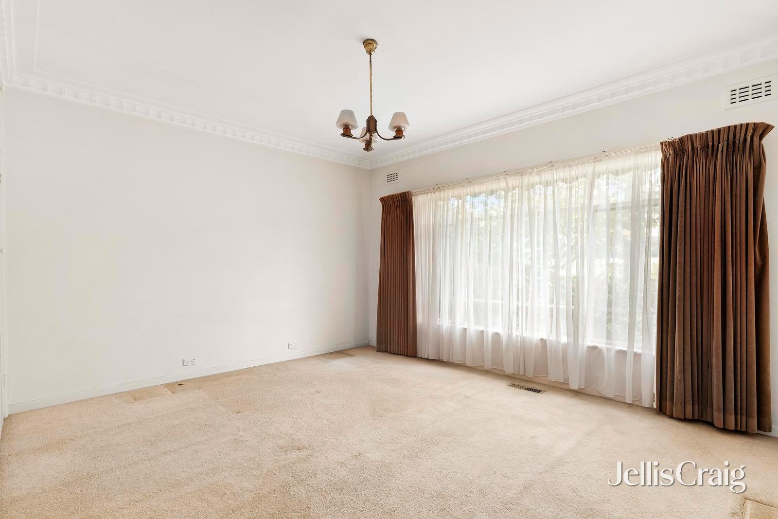 48 Carnarvon Road, Strathmore image 6