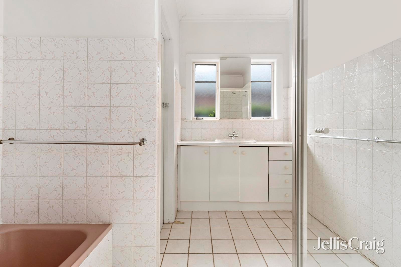 48 Carnarvon Road, Strathmore image 7