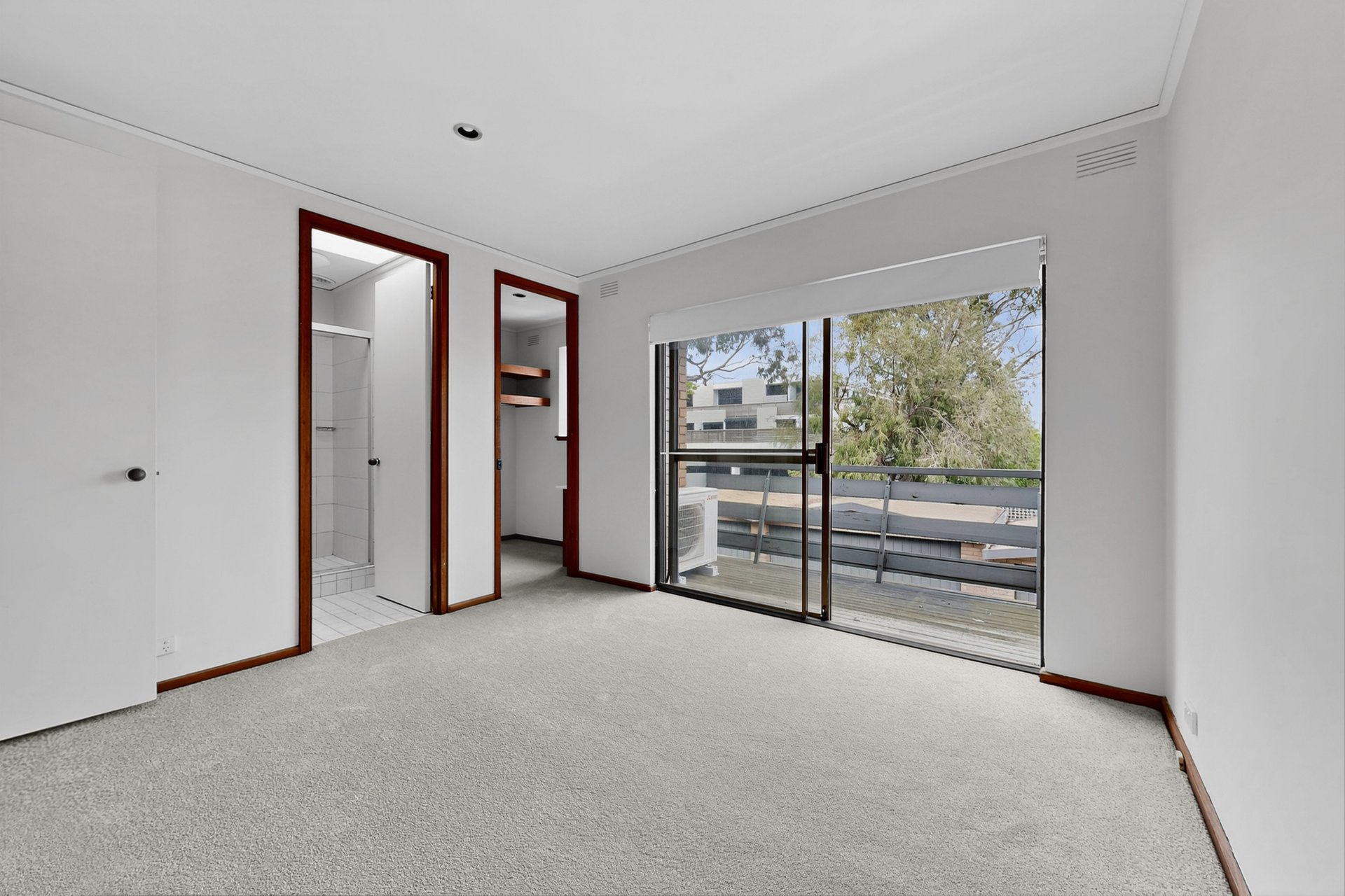 4/8 Clarkson Avenue, Brighton image 8