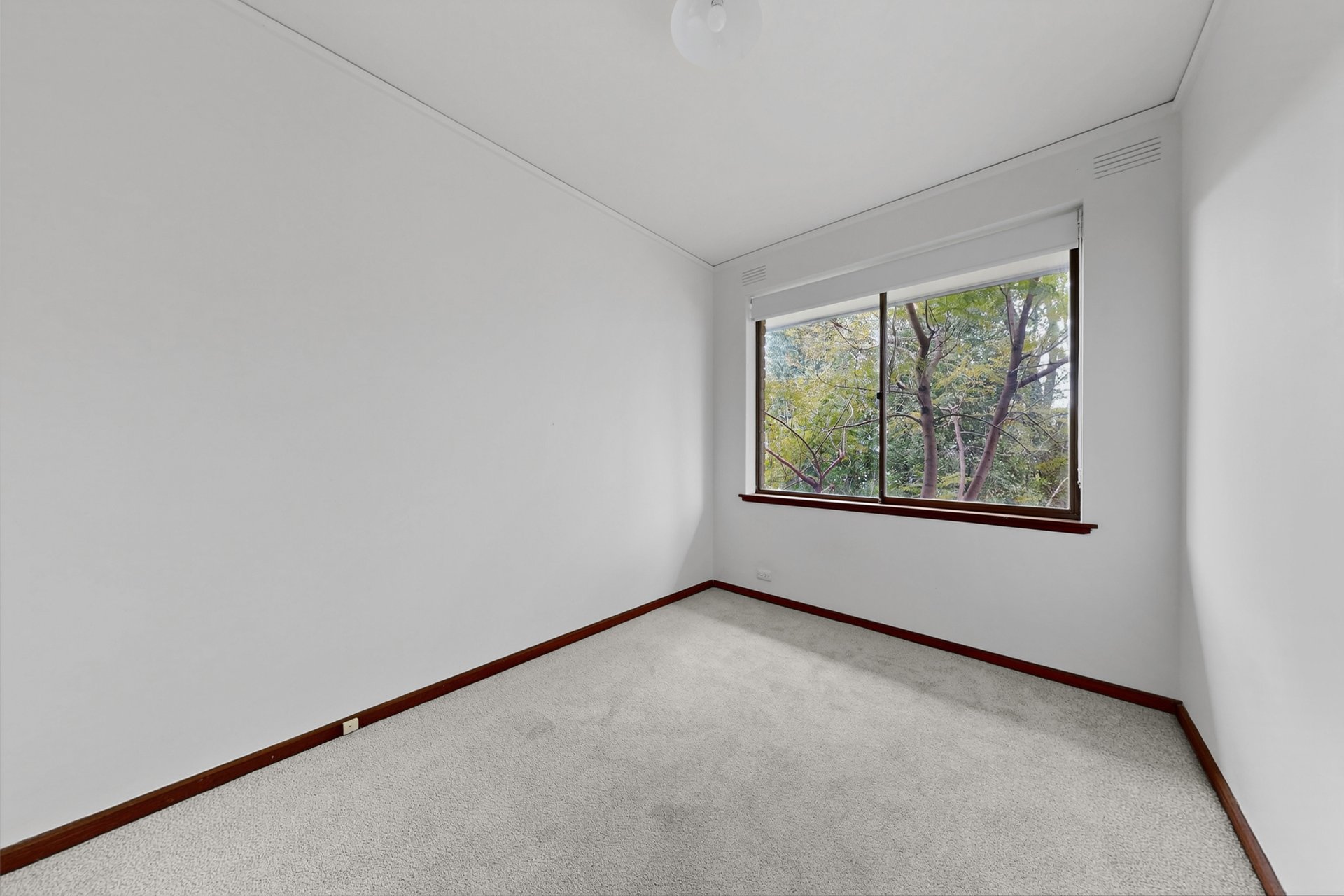 4/8 Clarkson Avenue, Brighton image 13