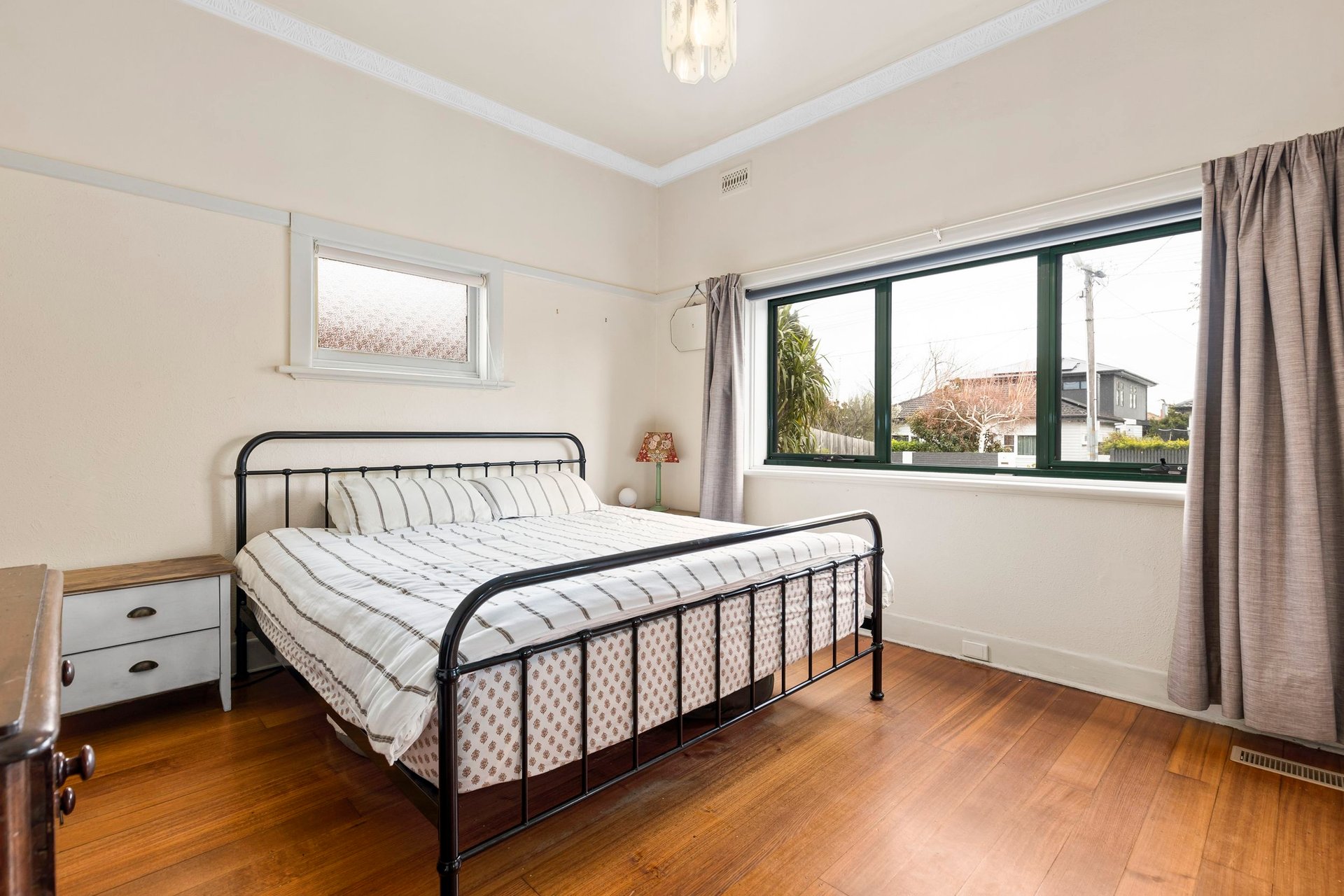 Property Gallery Thumbnail 5