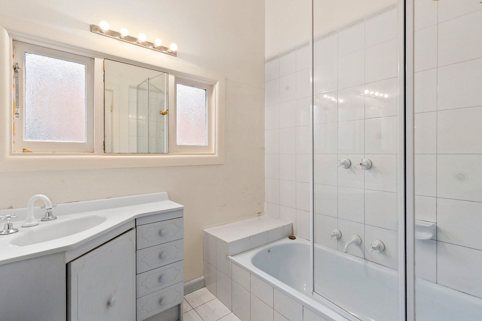 Property Gallery Thumbnail 6