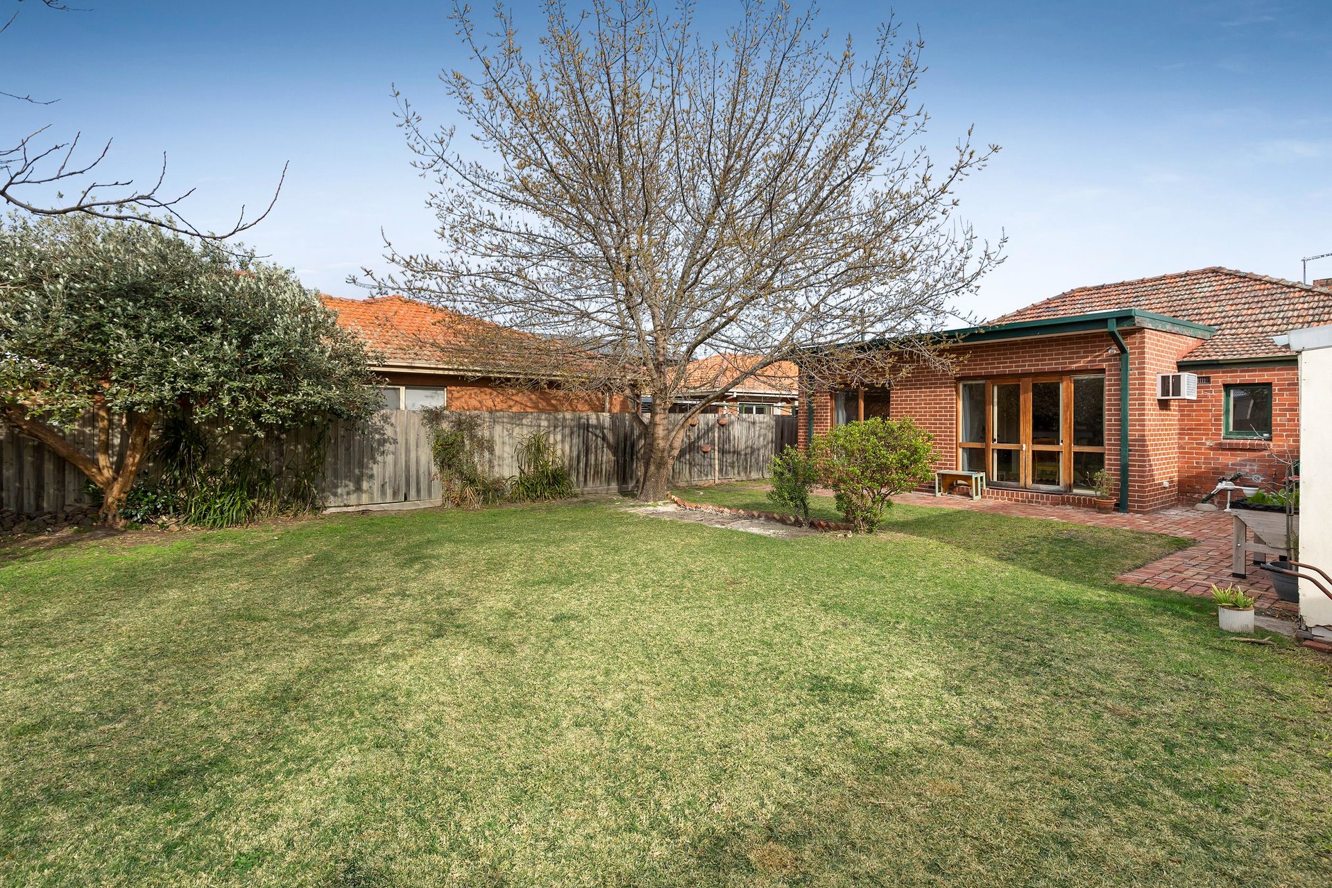 Property Gallery Thumbnail 8