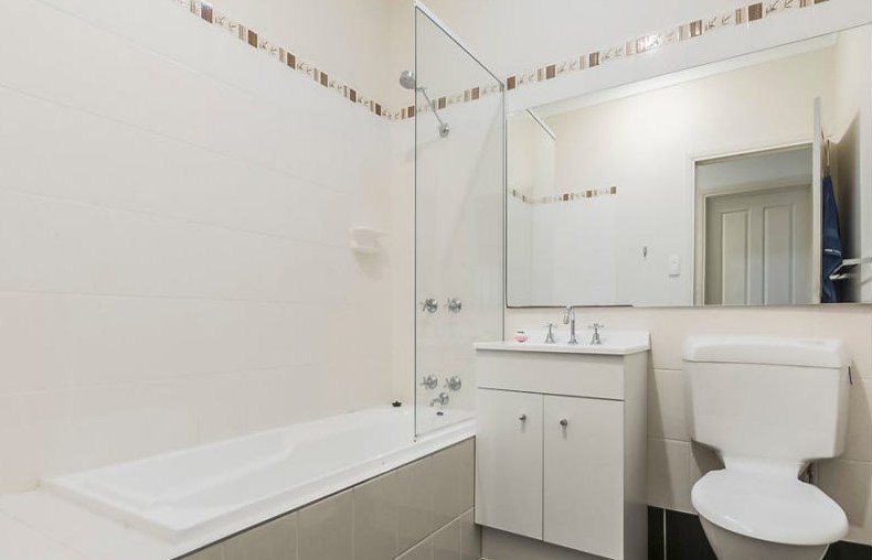 Property Gallery Thumbnail 7