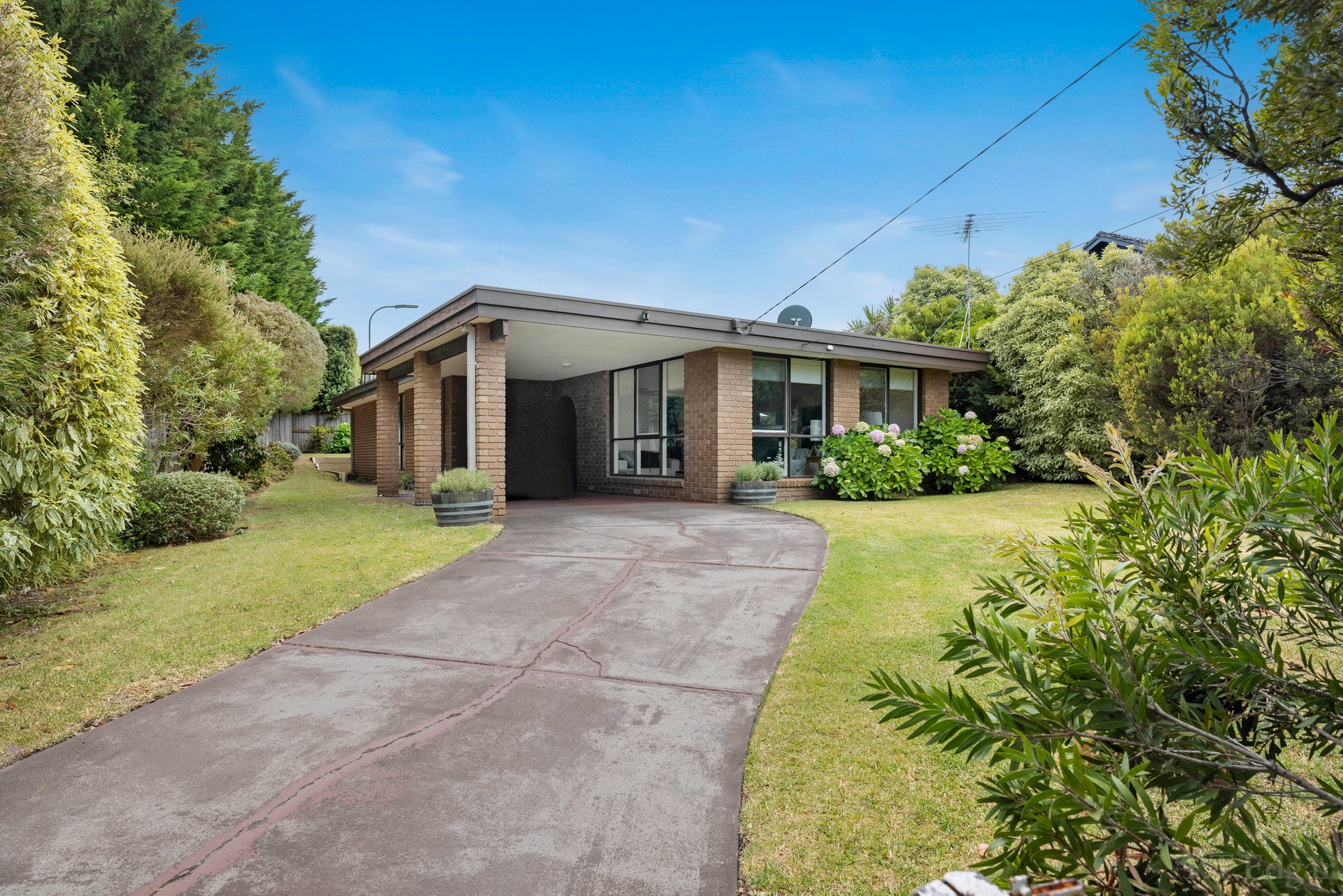 Property Gallery Thumbnail 13