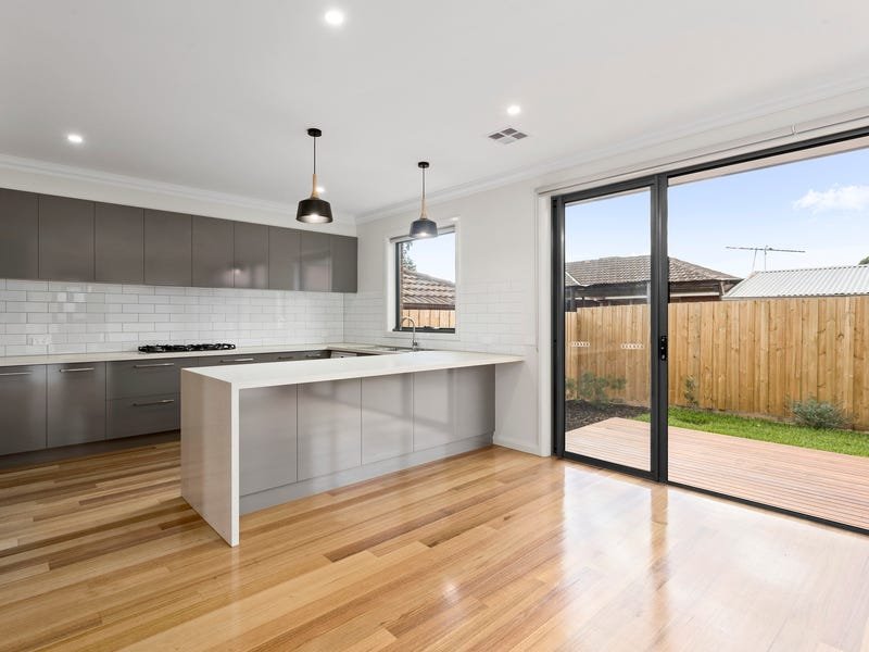 Property Gallery Thumbnail 3